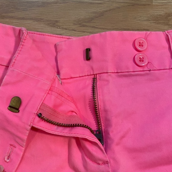 Vineyard Vines Shorts - Picture 3 of 4